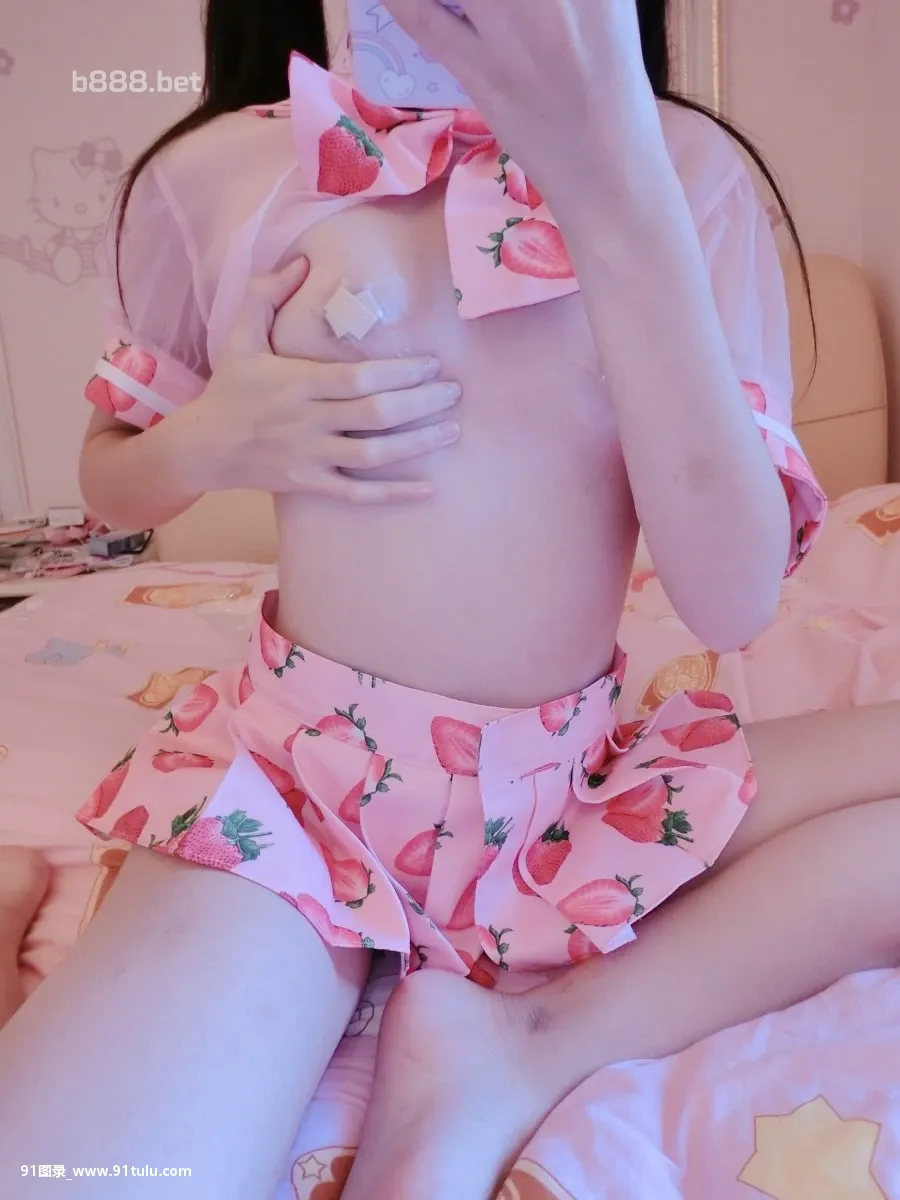 Cute loli girl in a strawberry costume show her sm [27P][乾燥性皮膚炎 写真]-91图录