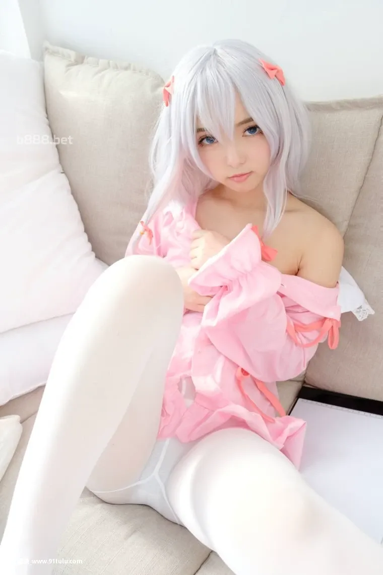 Izumi-Sagiri-Cosplay-Loli-girl-cosplay-very-cute-girl-[79P]girl,Izumi,Sagiri,Cosplay,Loli,cosplay,cute,79P,cos,cosplay,Cosplay,cute,Loli