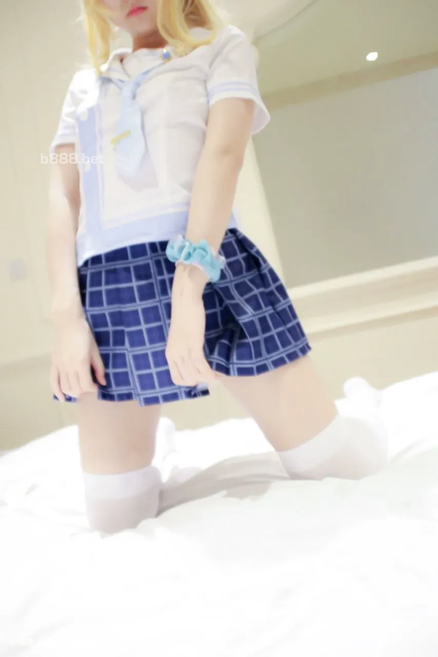 少女映畫 絢瀨繪裏   Cute cosplay schoolgirl uniform [43P][お宮參り 女の子 寫真]