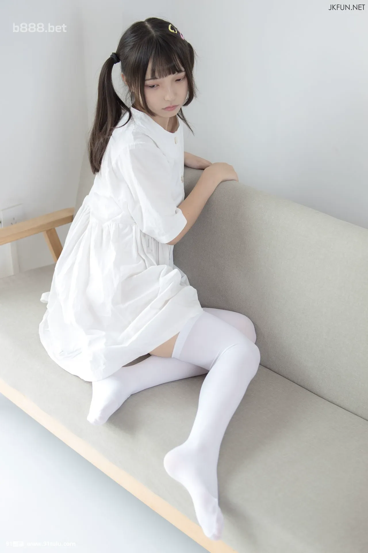 Cute-loligirl-in-white-dress-[89P]Cute,loligirl,white,dress,89P,loli