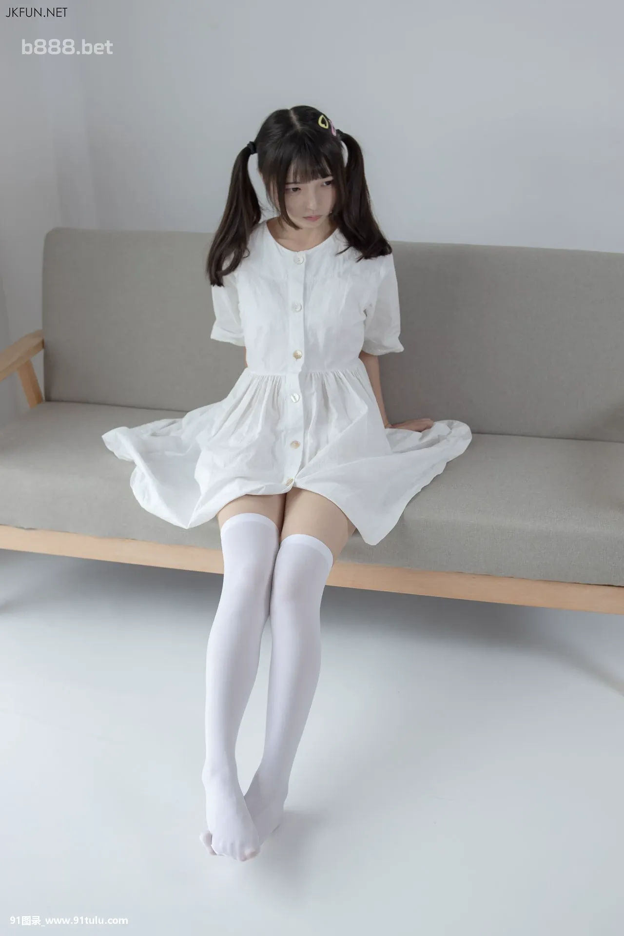 Cute-loligirl-in-white-dress-[89P]Cute,loligirl,white,dress,89P,loli