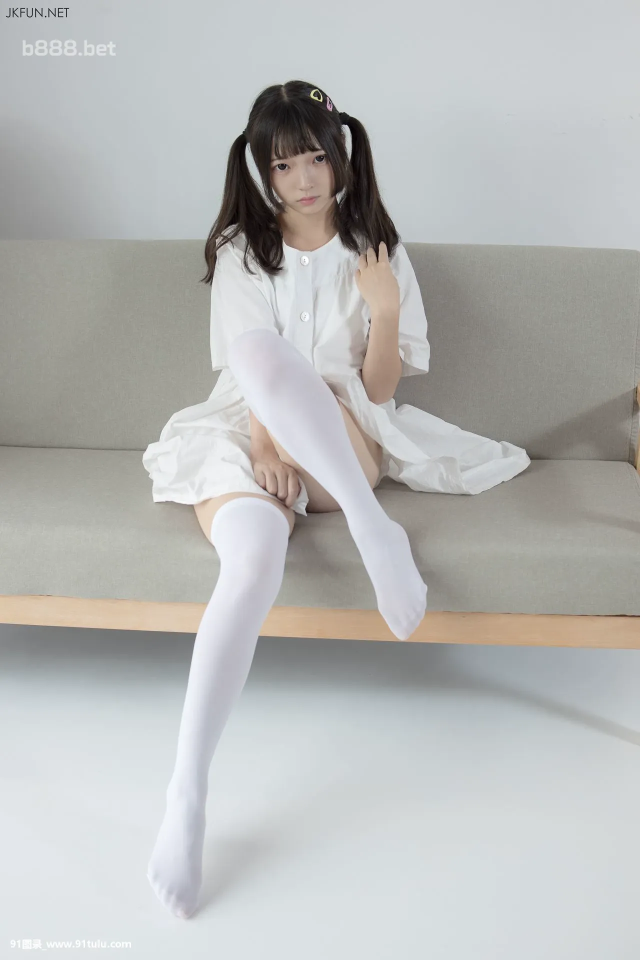 Cute-loligirl-in-white-dress-[89P]Cute,loligirl,white,dress,89P,loli