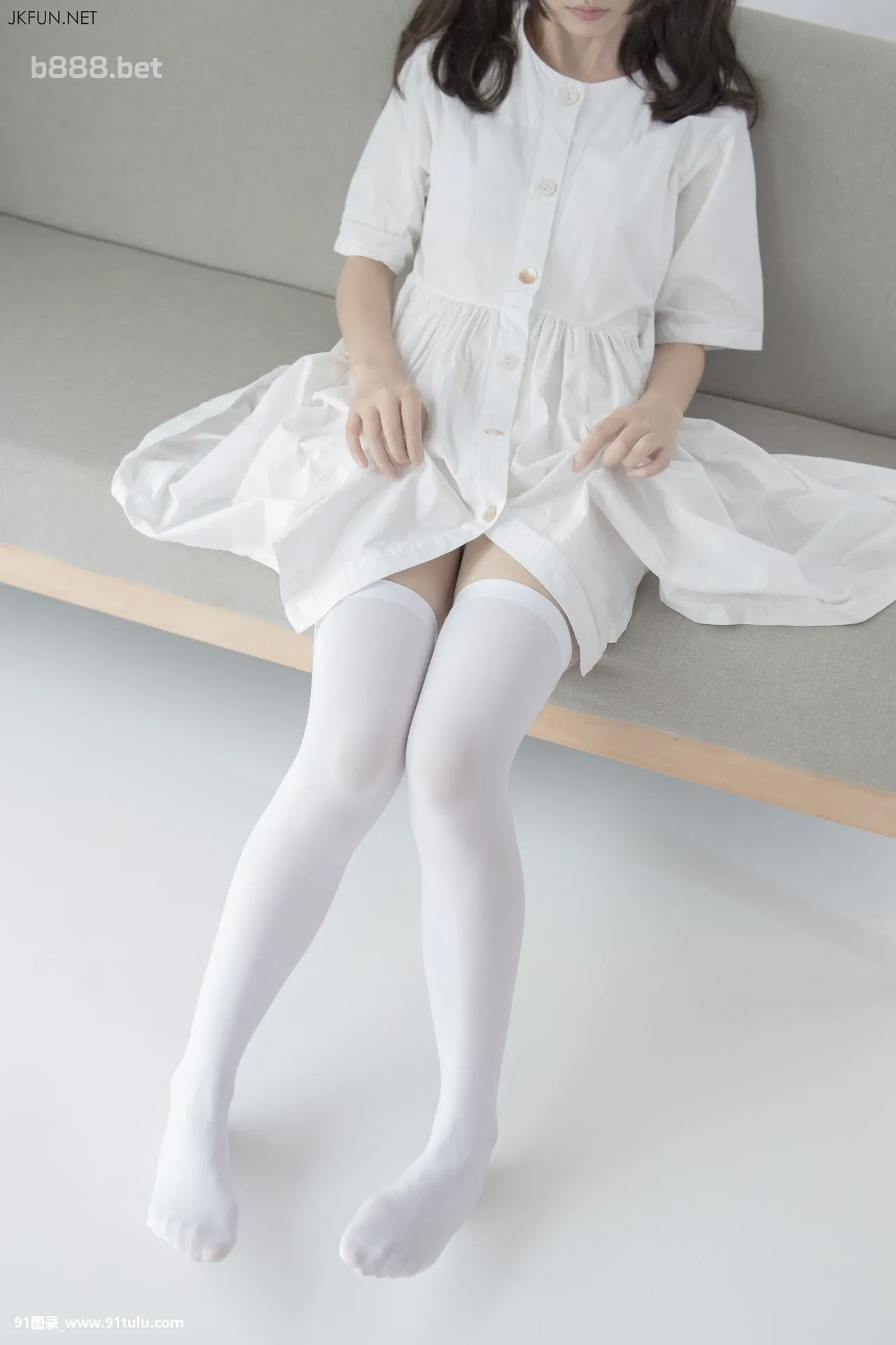 Cute-loligirl-in-white-dress-[89P]Cute,loligirl,white,dress,89P,loli