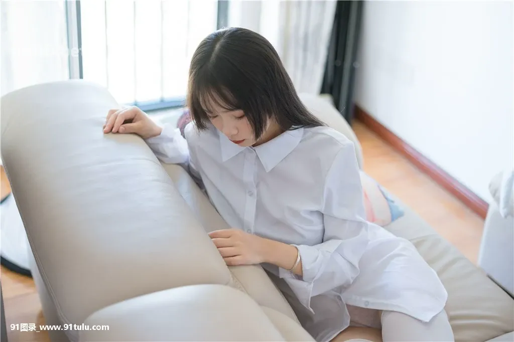 兔玩映画-Cute-loli-in-white-shirt-[51P]兔玩映,Cute,loli,white,shirt,51P,映画,loli