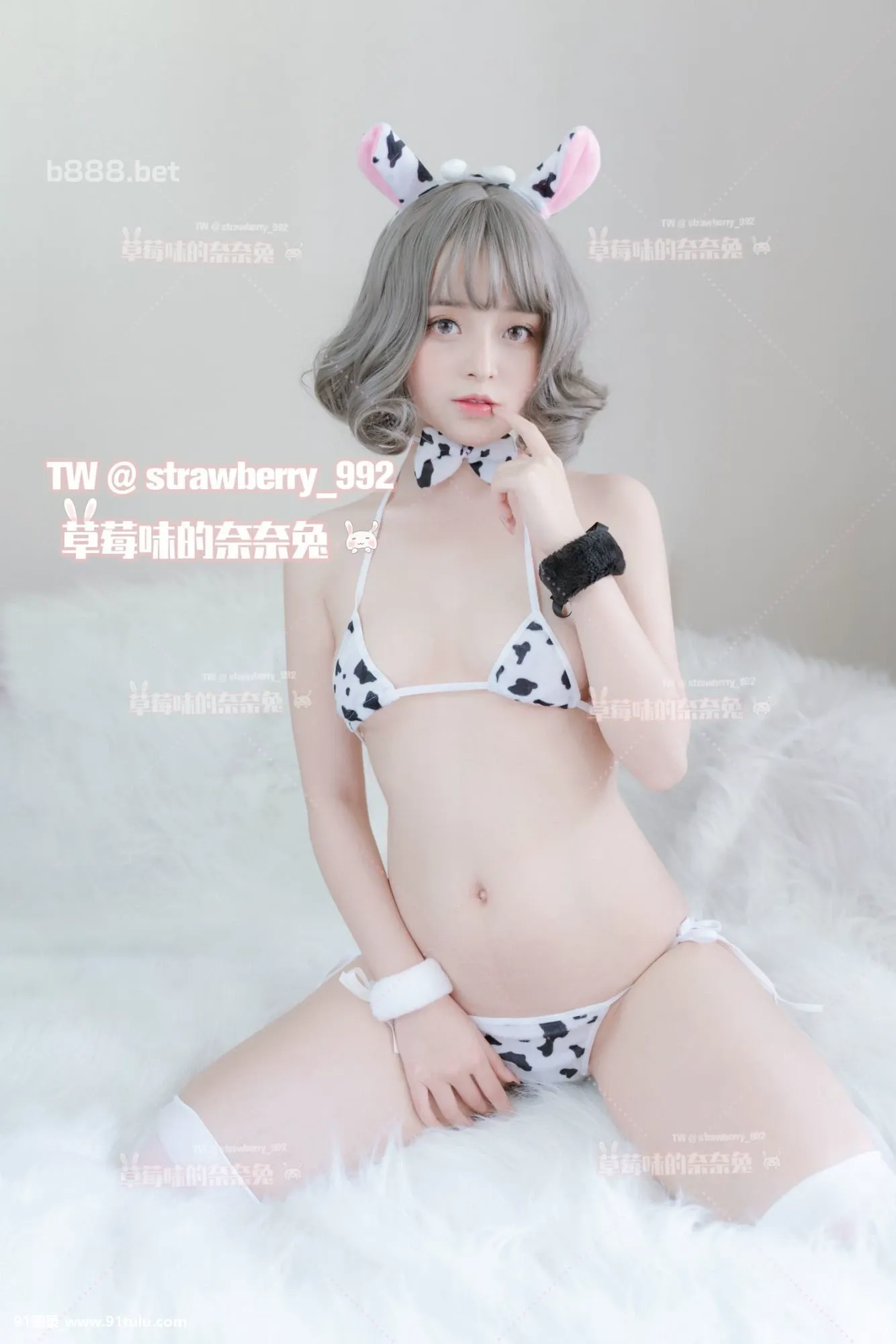 [草莓味的奈奈兔]-Cow-Girl-Little-Boobs-[28P]奈奈兔,Cow,Girl,Boobs,28P,草莓