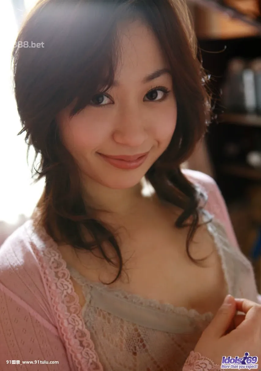 Lovely-Asian-teen-is-a-model-who-enjoys-showing-off-her-sexy-body-in-pictures-[15P]Lovely,Asian,teen,model,enjoys,showing,sexy,body,pictures,15P,Asia,Asian