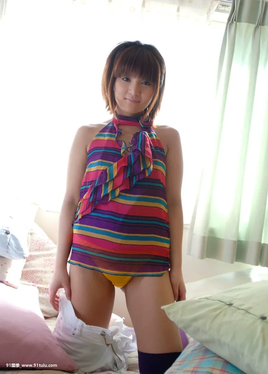 Japanese teen slut is naked showing off her excellent tits and hairy horny pussy [15P][小嶋陽菜 露出]