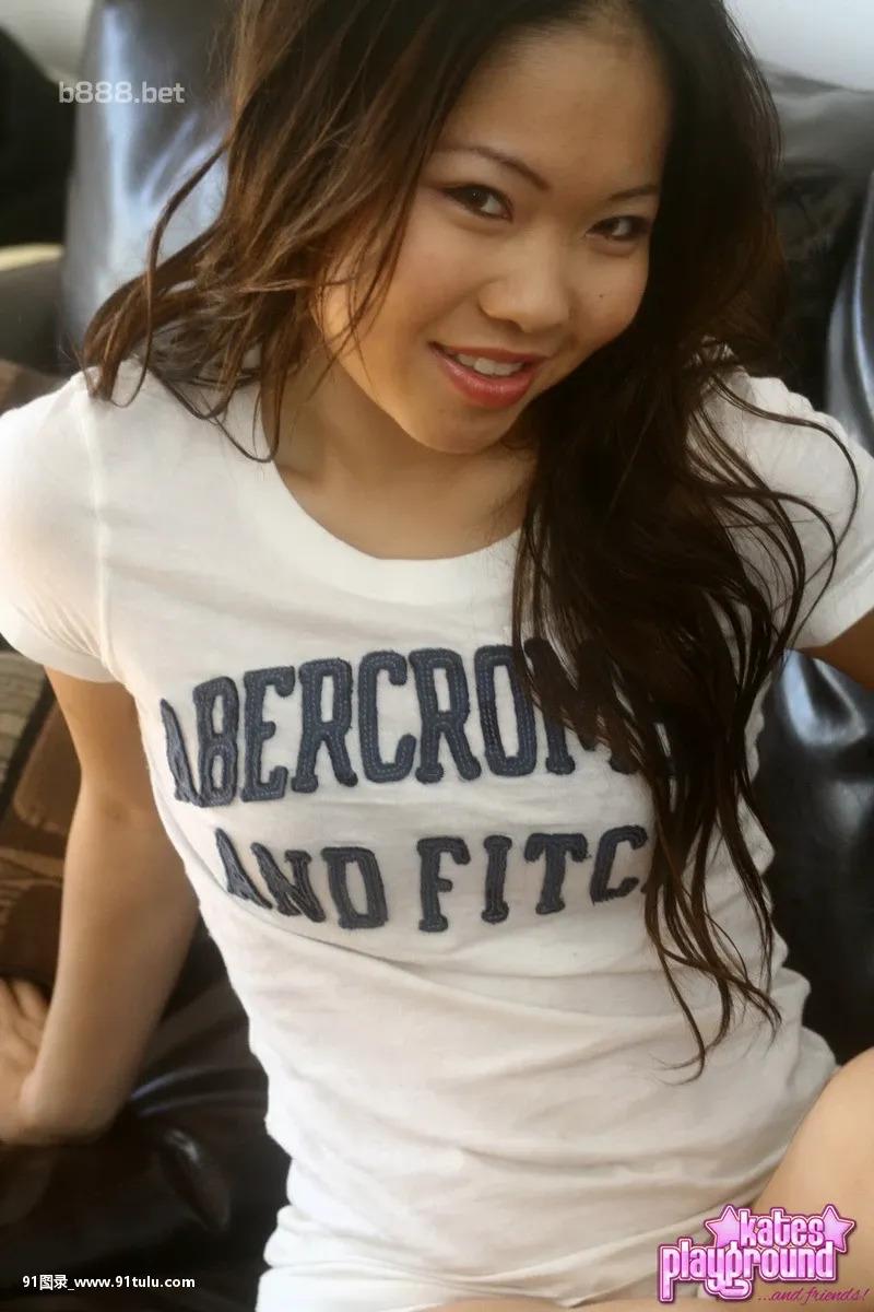 【亚洲色图】Cute Asian girl strips to her bra and panties on a leather couch [11P][乳児 湿疹 アトピー 違い 写真]-91图录