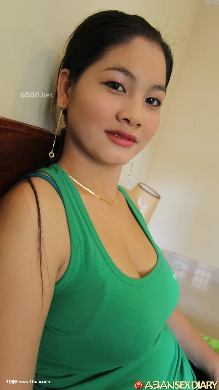 Busty-Cambodian-girl-gets-totally-naked-before-POV-fucking-with-a-sex-tourist-[14P]Busty,Cambodian,girl,totally,naked,POV,fucking,sex,tourist,14P