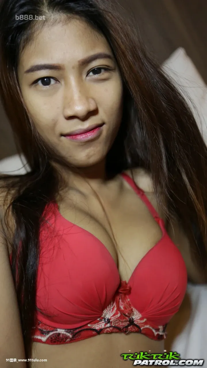 Pretty-local-Thai-babe-Jay-gets-nude-at-the-hotel-and-shows-her-hairy-twat-[19P]Pretty,local,Thai,babe,Jay,nude,hotel,shows,hairy,twat,19P