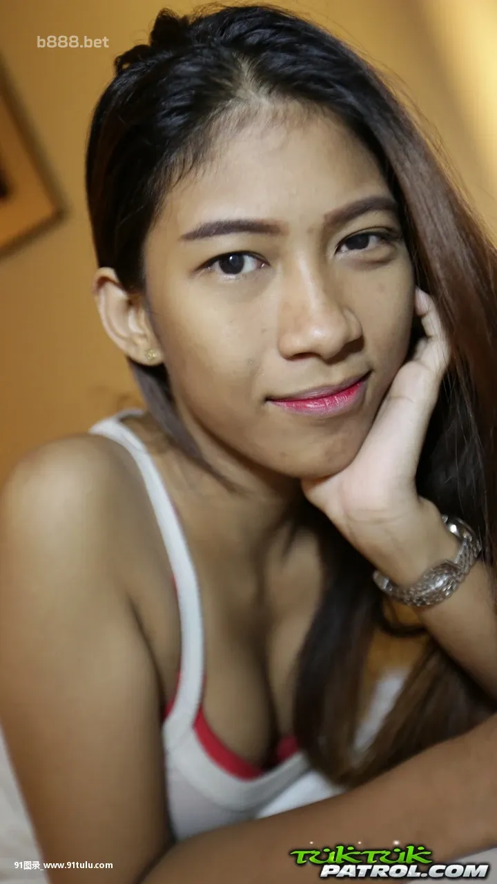 Pretty-local-Thai-babe-Jay-gets-nude-at-the-hotel-and-shows-her-hairy-twat-[19P]Pretty,local,Thai,babe,Jay,nude,hotel,shows,hairy,twat,19P