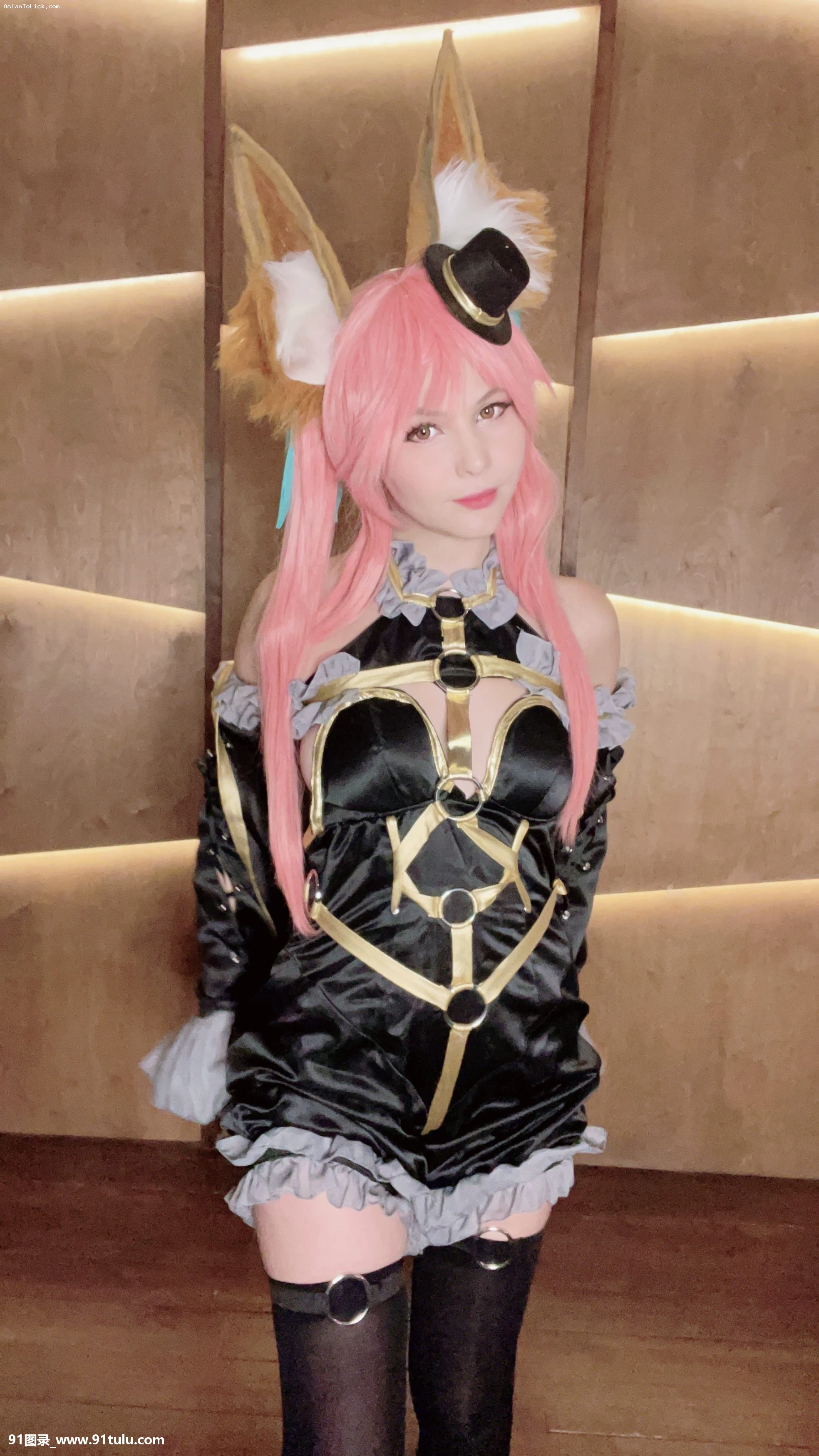 Tsuki-Desu---Tamamo-no-Mae---Fox-Tail-[103P]Tsuki,Desu,Tamamo,Mae,Fox,Tail,103P