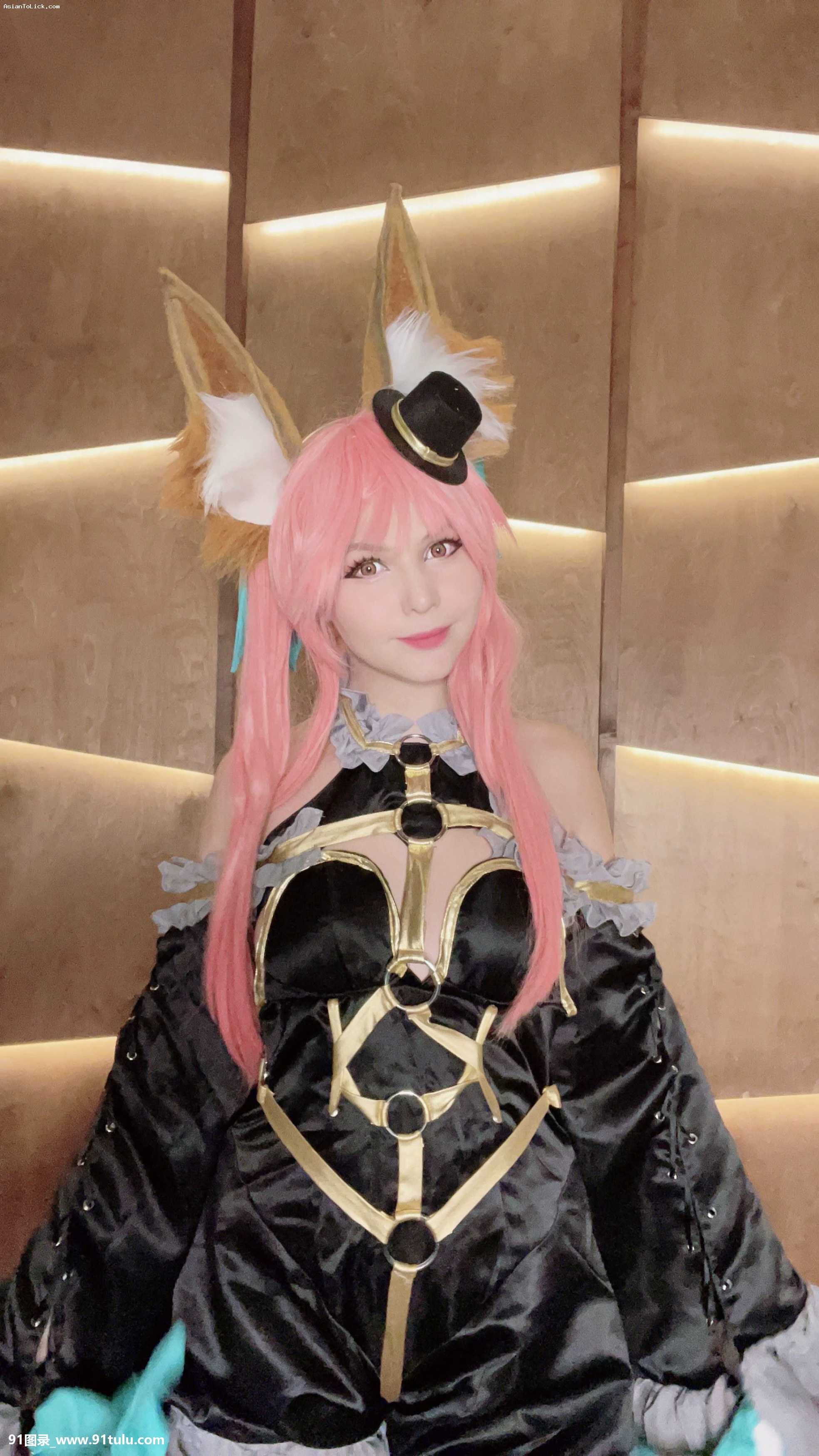 Tsuki-Desu---Tamamo-no-Mae---Fox-Tail-[103P]Tsuki,Desu,Tamamo,Mae,Fox,Tail,103P