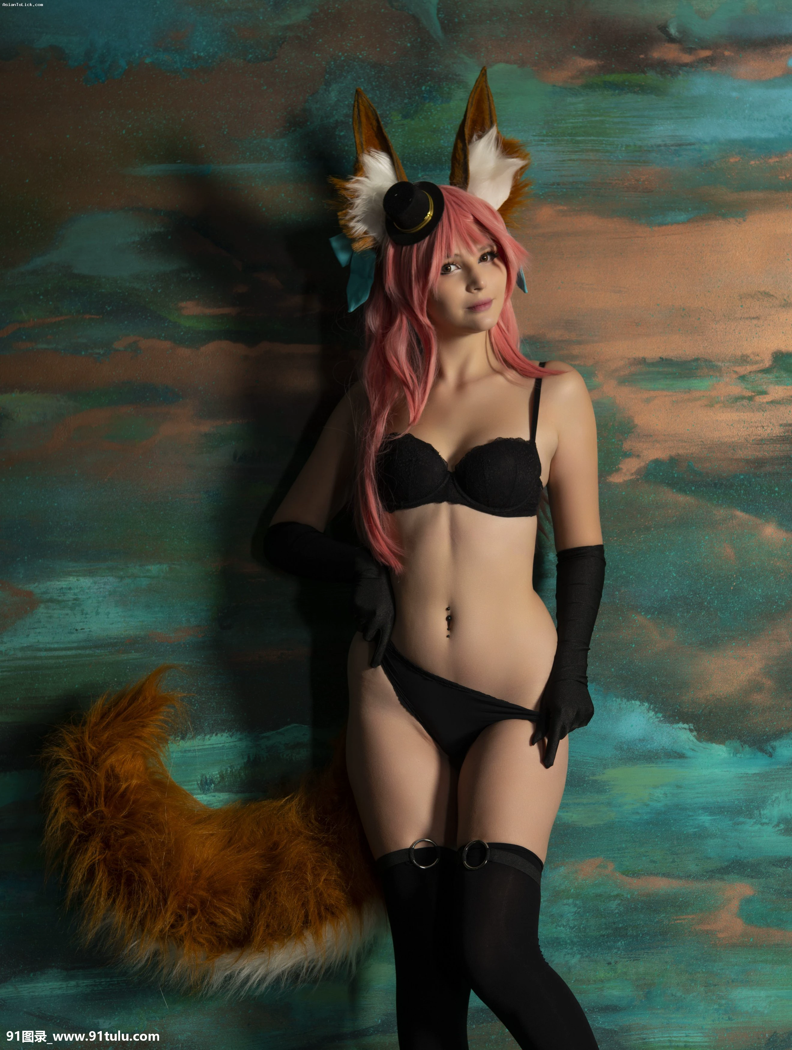 Tsuki-Desu---Tamamo-no-Mae---Fox-Tail-[103P]Tsuki,Desu,Tamamo,Mae,Fox,Tail,103P