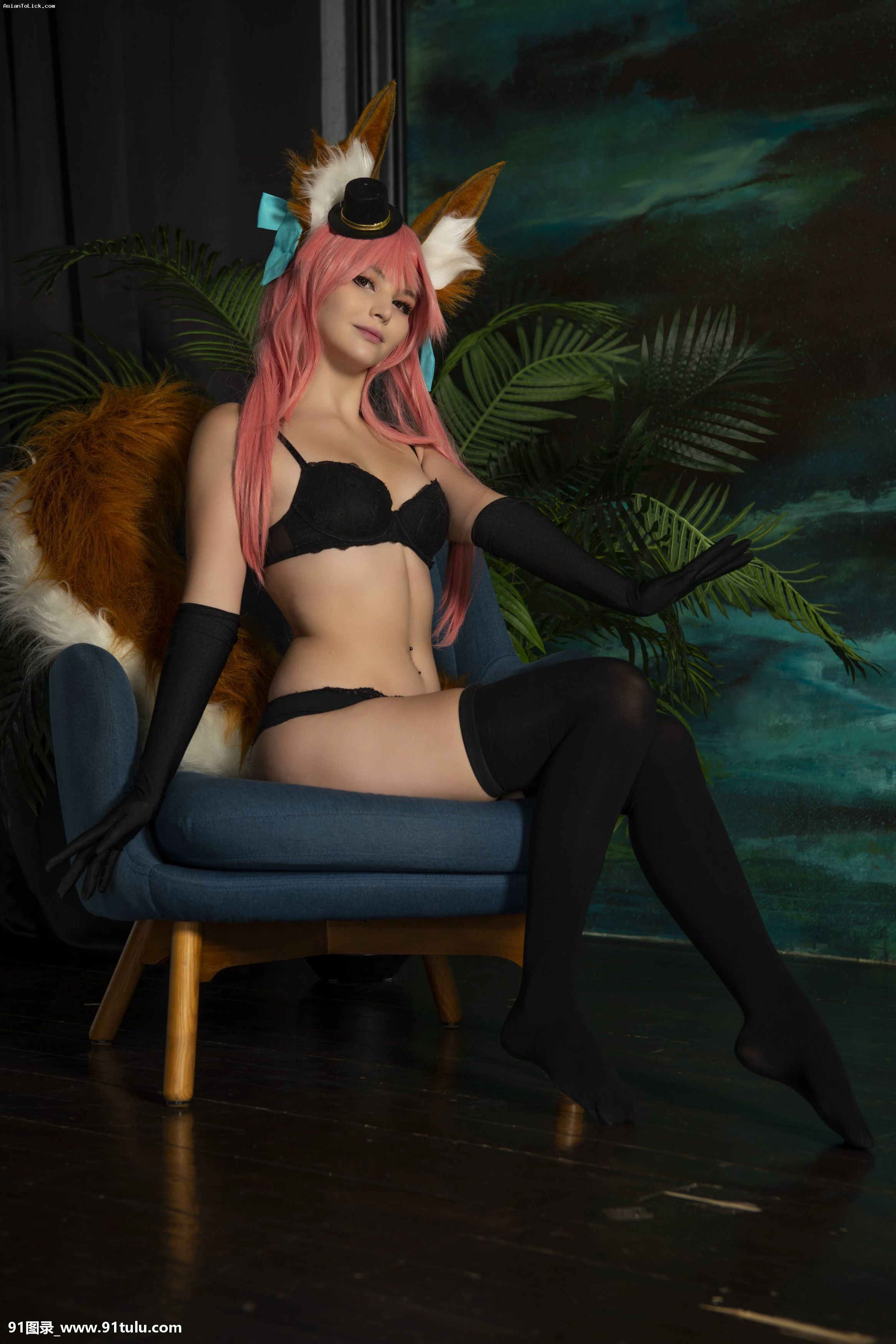 Tsuki-Desu---Tamamo-no-Mae---Fox-Tail-[103P]Tsuki,Desu,Tamamo,Mae,Fox,Tail,103P