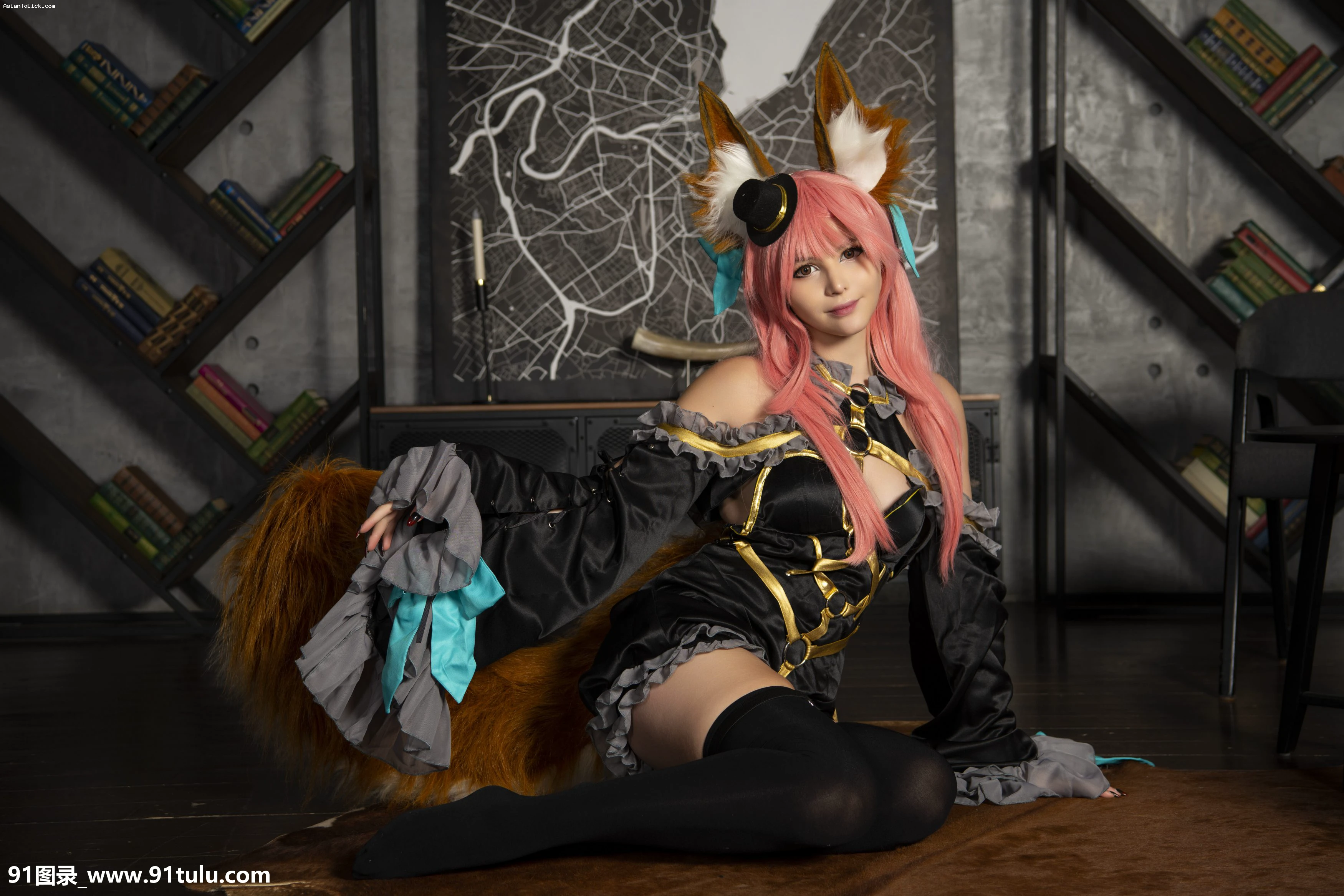 Tsuki-Desu---Tamamo-no-Mae---Fox-Tail-[103P]Tsuki,Desu,Tamamo,Mae,Fox,Tail,103P