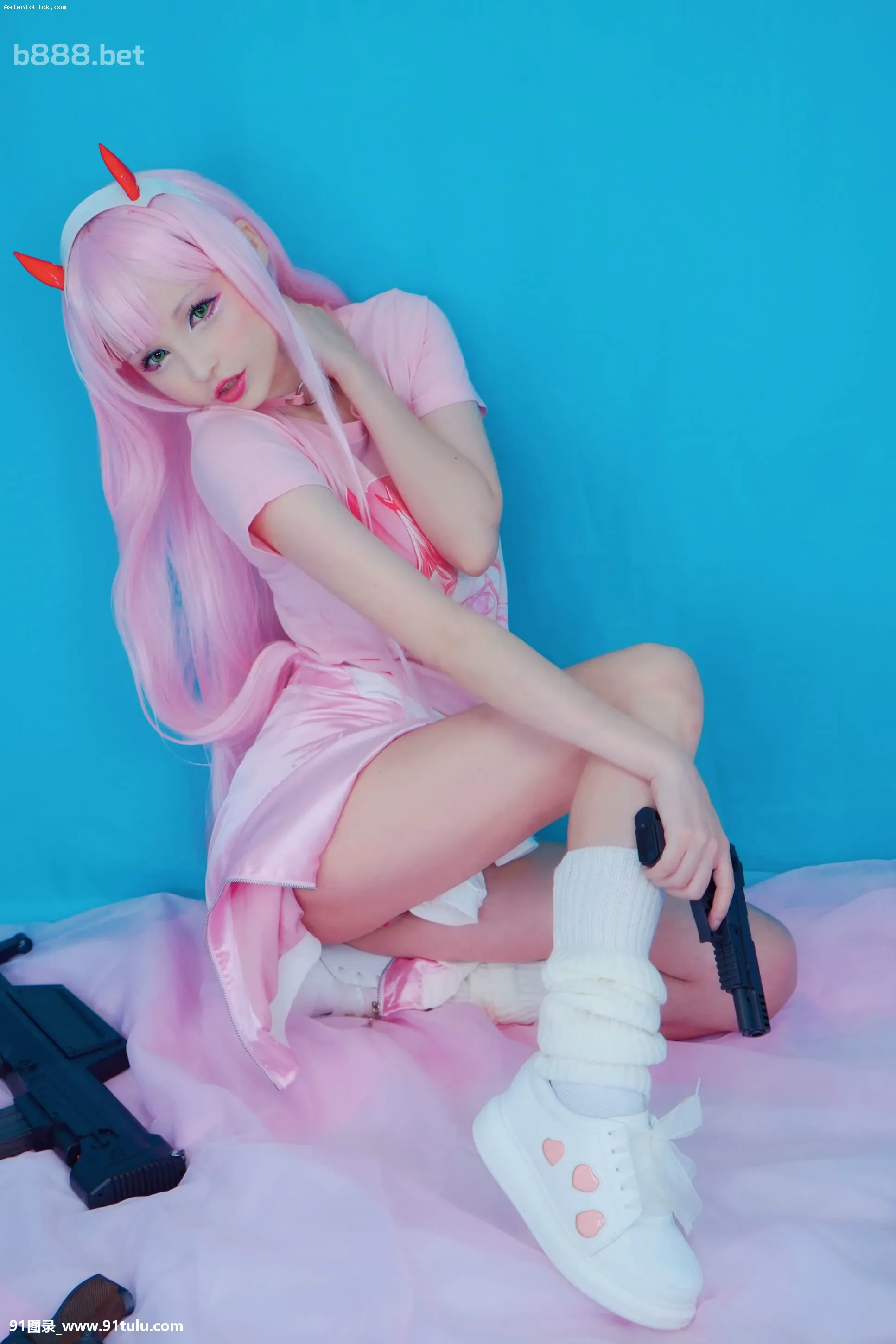 Hidori-Rose-con-cosplay-de-Zero-Two-de-Darling-in-the-Franxx.-+-2-Videos-[45P]de,Hidori,Rose,con,cosplay,Darling,Franxx,Videos,45P,cos,cosplay