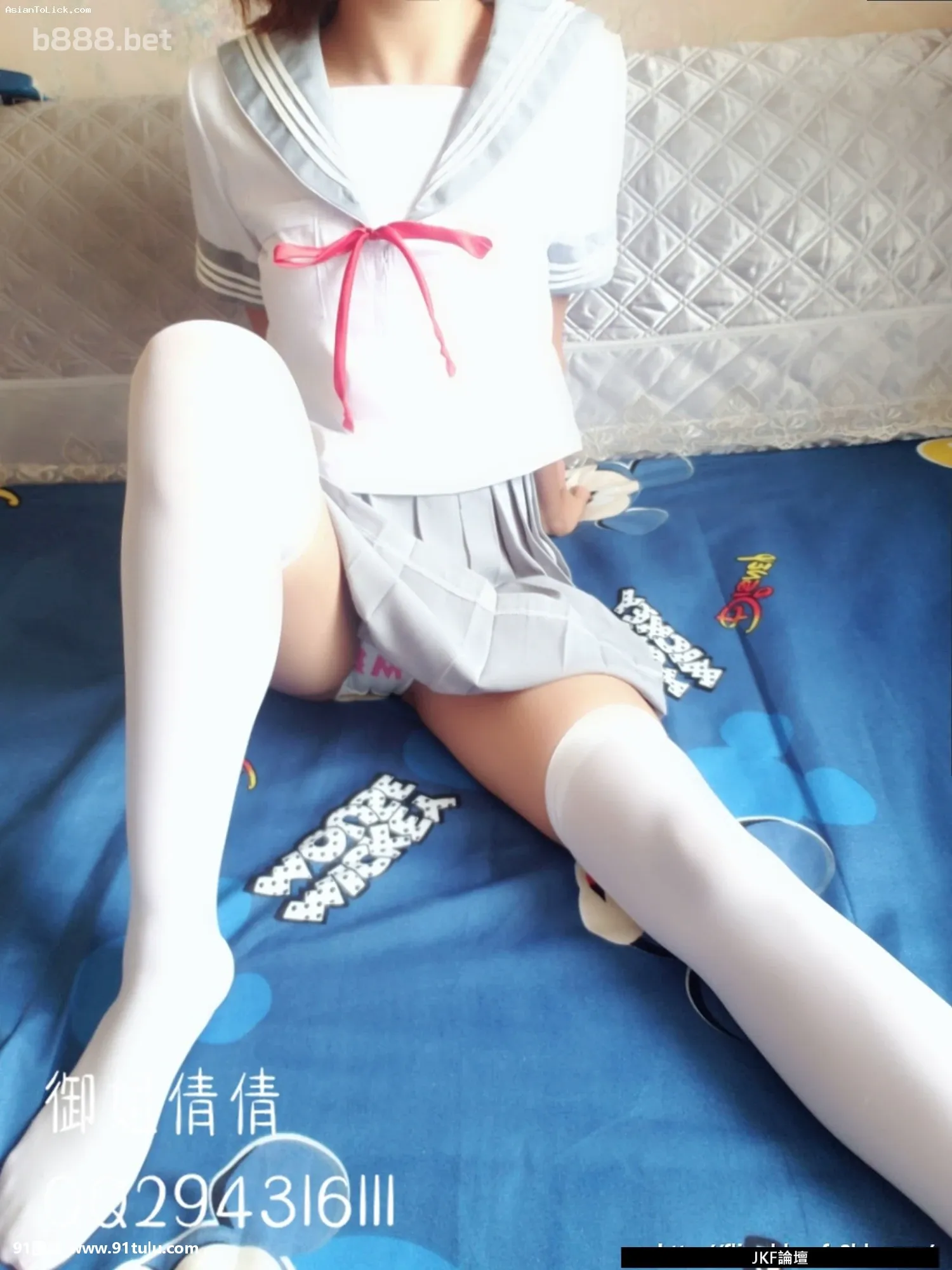 福利姬  Yu Jie Qian Qian  White Silk JK   [33P]   25 9 2020 0 34 55 [32P][ipad 寫真 取り込み できない]