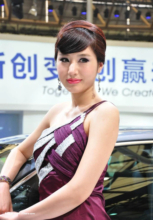 2011年上海大众车展2号顶级车模-[17P]2011,车模,17P,上海大众,顶级,车展,车展