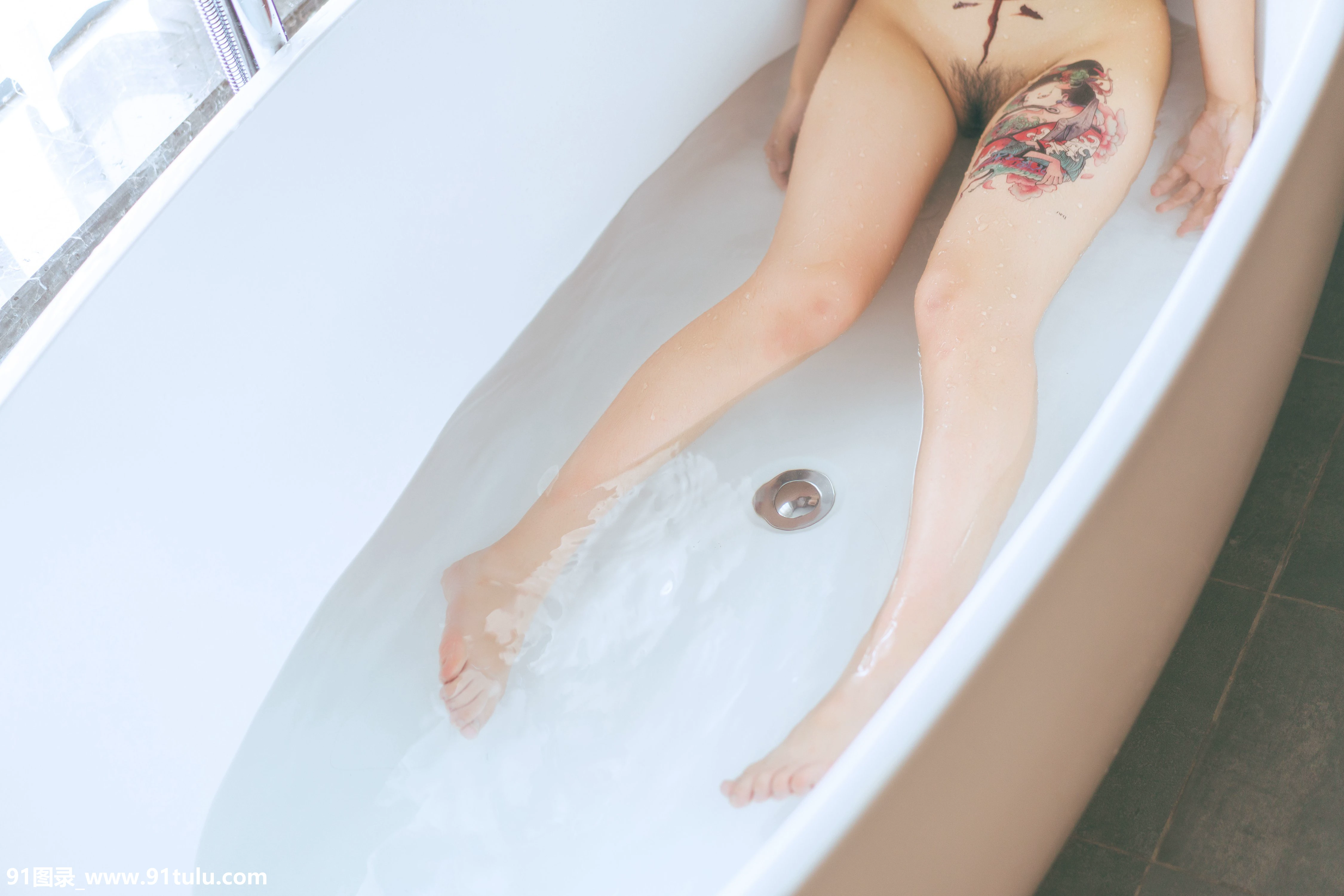 浴缸中的肉体如此迷人-[50P]浴缸,50P,迷人,肉体,肉体,浴缸