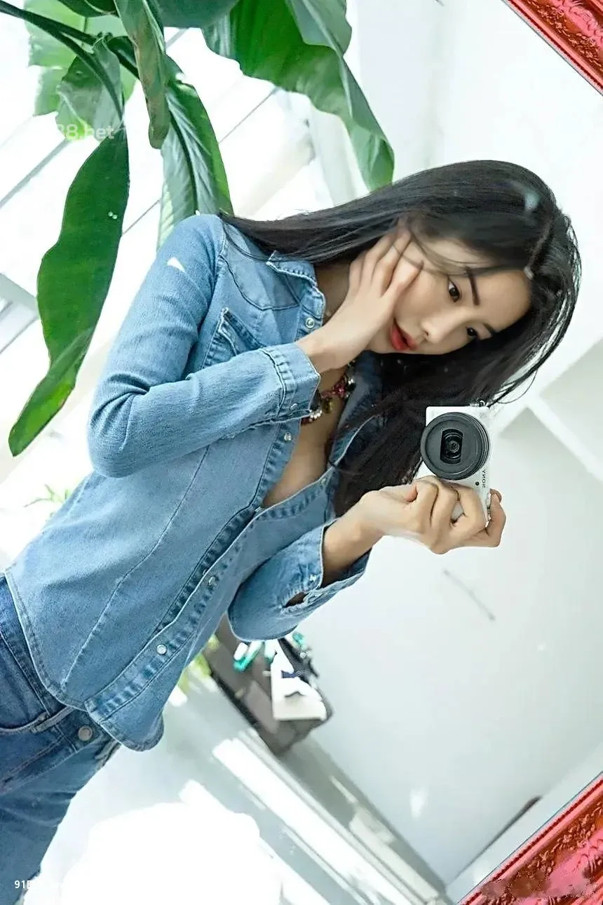 【ảnh Sex Vn】người đẹp Trong Chiếc Quần Jean Bó Màu Xanh Giản Dị 22p Con Gái Châu âu Xinh Anhxxx