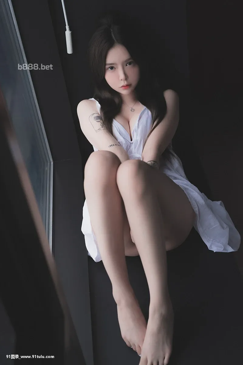 外表清纯的大奶纹身美少女-[21P]美少女,大奶,21P,纹身,清纯,外表,纹身,少女,美少女,清纯