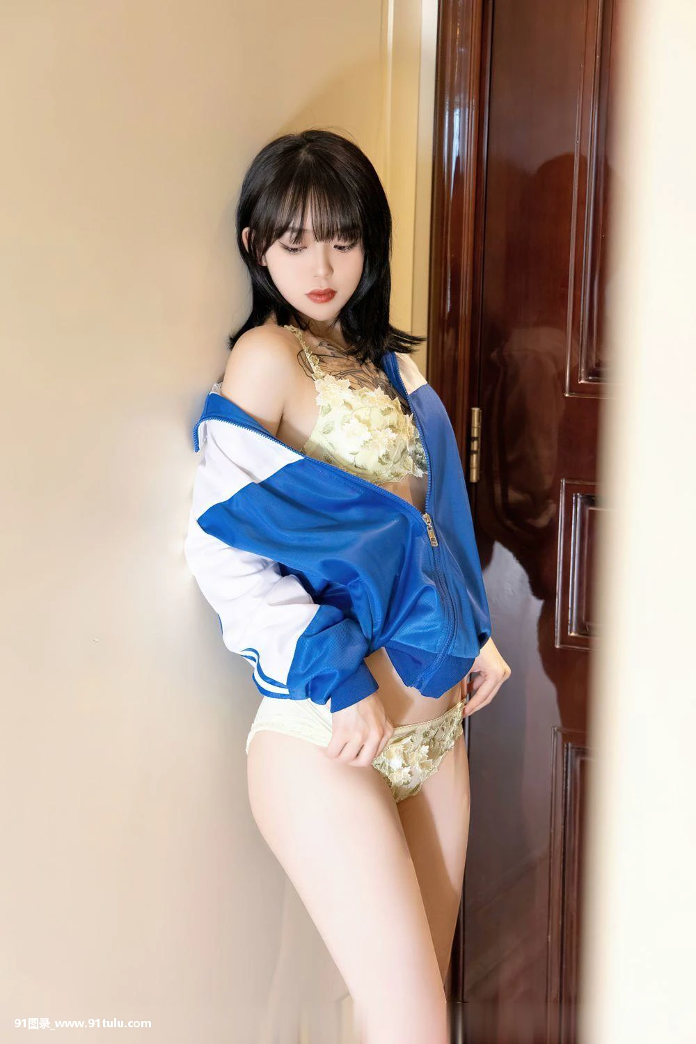 花臂美少女奶瓶-[58P]美少女,花臂,58P,奶瓶,少女,美少女