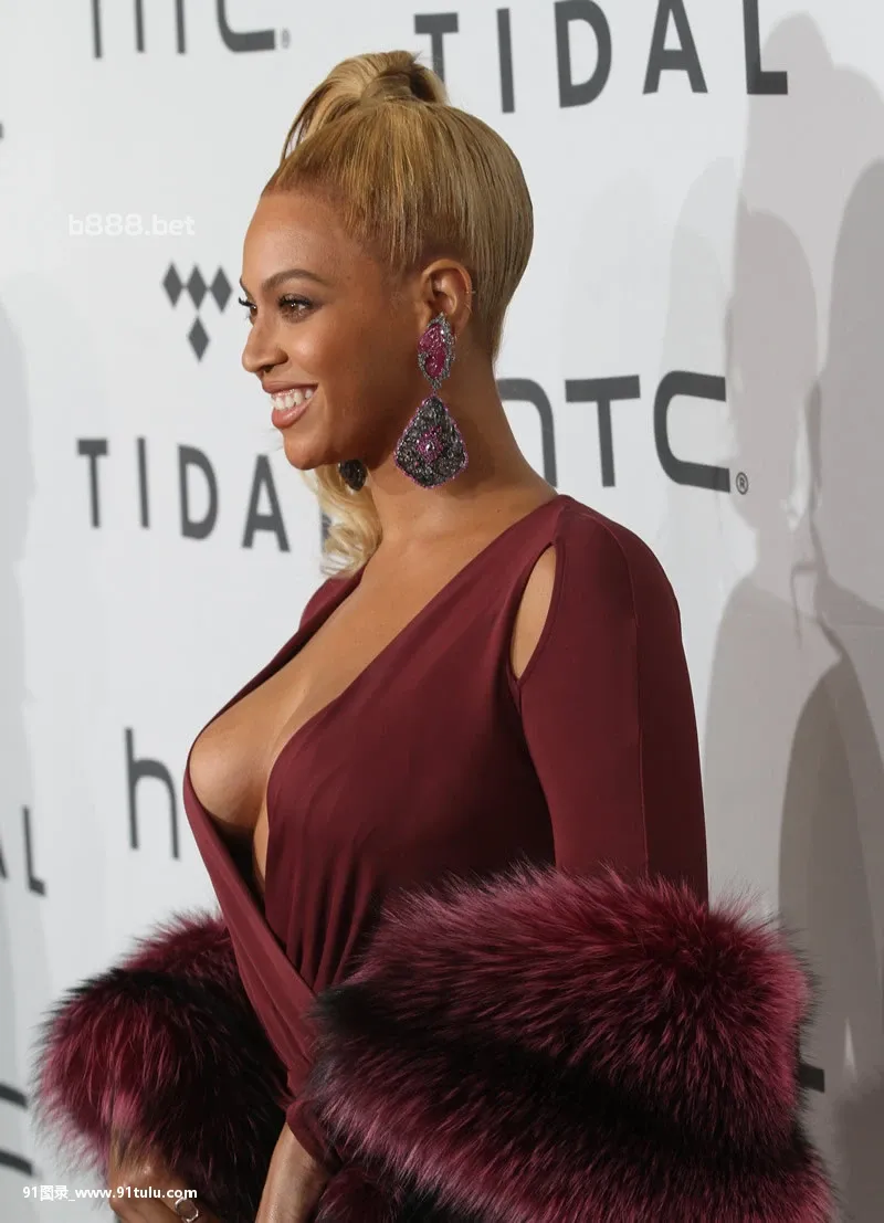 Beyonce-Cleavage-[31P]Beyonce,Cleavage,31P