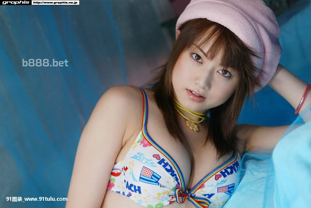 Graphis-Photo---Akiho-Yoshizawa-[220P]Graphis,Photo,Akiho,Yoshizawa,220P