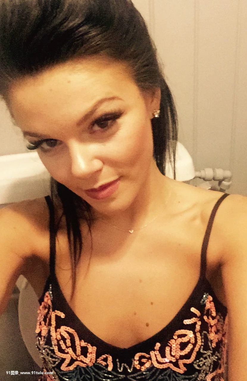 Faye-Brookes-[33P]Faye,Brookes,33P