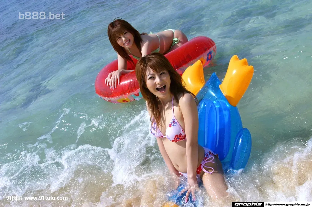 Graphis-Photo---Naho-Ozawa-&-Hitomi-Hayasaka-----[80P]Graphis,Photo,Naho,Ozawa,amp,Hitomi,Hayasaka,80P