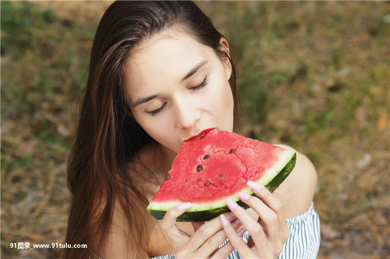 Leona-Watermelon-[23P]Leona,Watermelon,23P