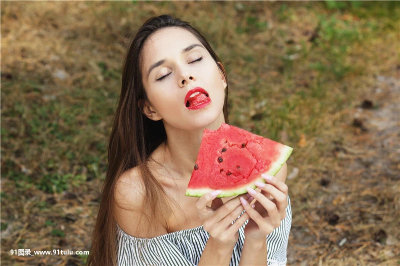 Leona-Watermelon-[23P]Leona,Watermelon,23P